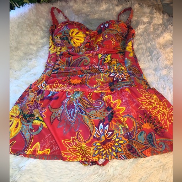 VENUS Pink Paisley One Piece Swimsuit - Picture 2 of 16